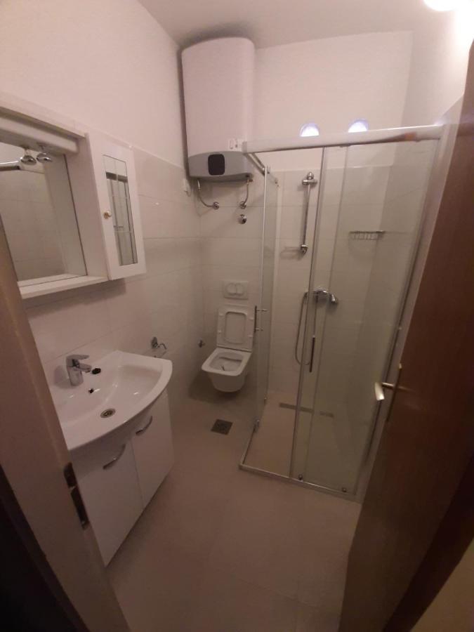 Apartments Ivan Perkov Tomas Bilo プリモシュテン エクステリア 写真
